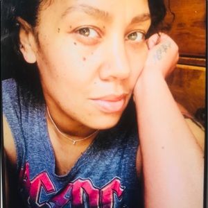 Meet your Posher, Candice